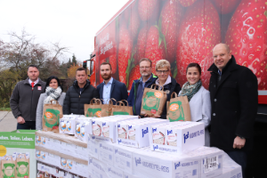 REWE Tafel-Spendenuebergabe Berlin-Brandenburg Finsterwalde I